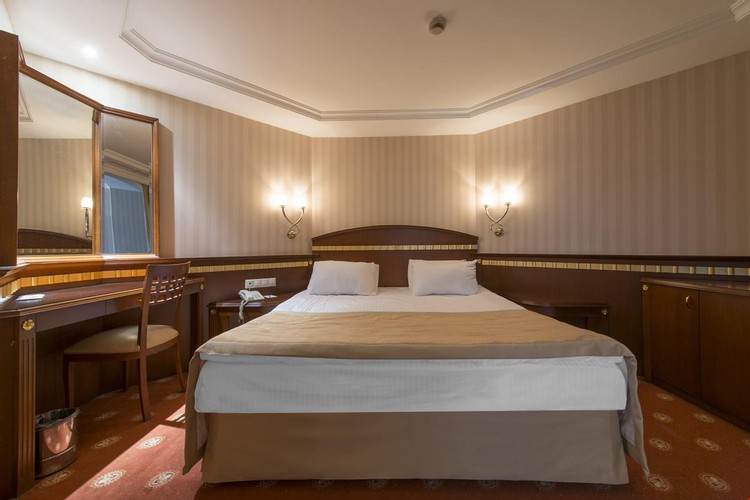 Grand Suite Room, Lake View