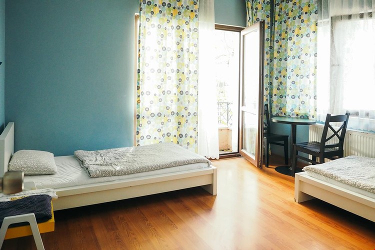 Iki Ayrı Yataklı Oda (Ortak Banyo)