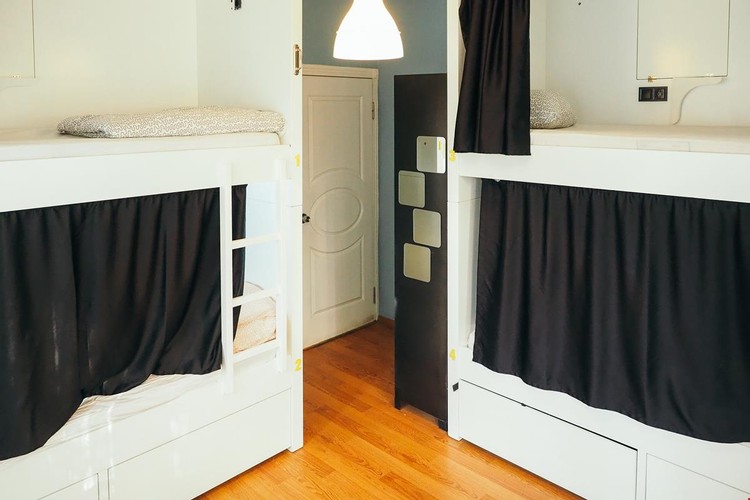 4 Kişilik Ranzalı, Ortak Banyo