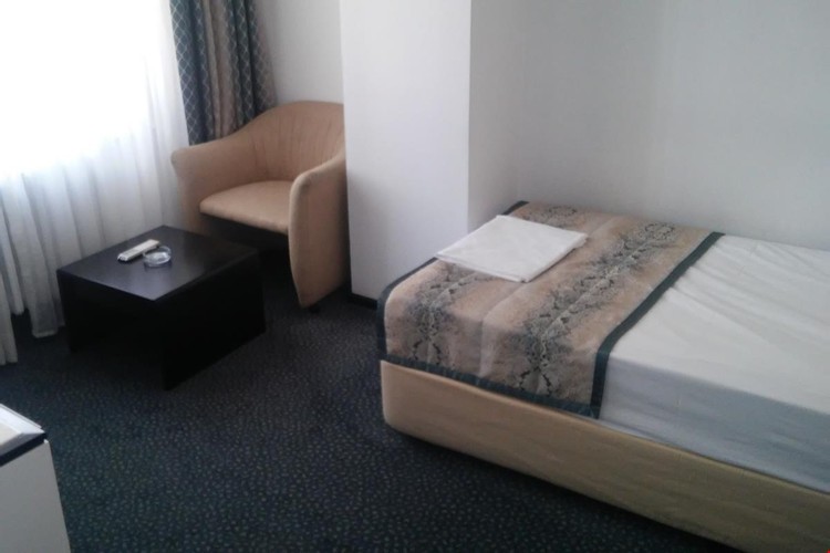 Standard Room (1 Person)