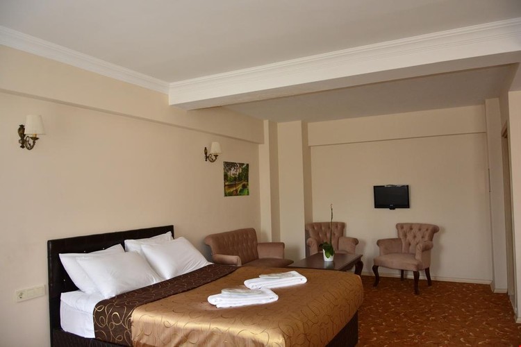 Aile Odası, Şehir Manzaralı