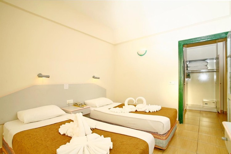 Standard Room (3 Person)