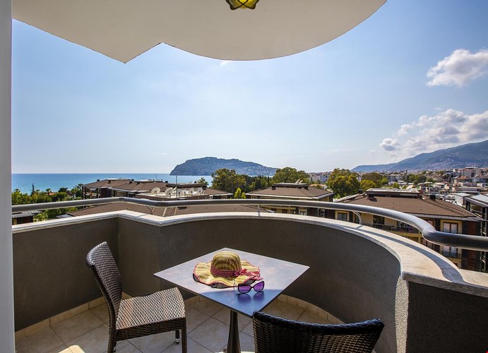 Aile Odası (Balkonlu)