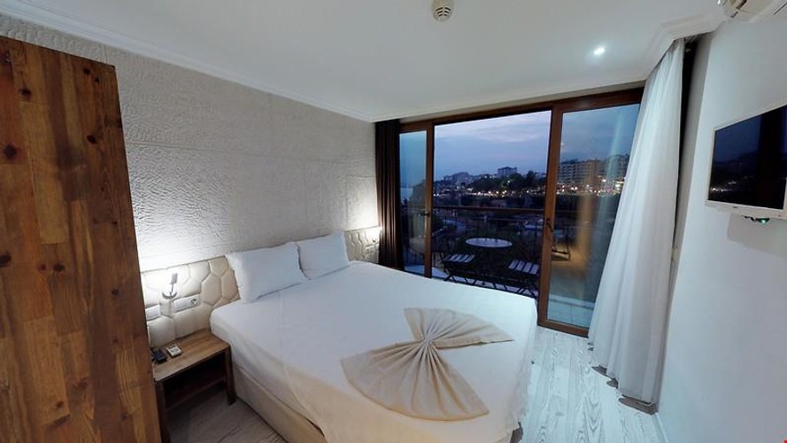 Standard Room (Balcony)