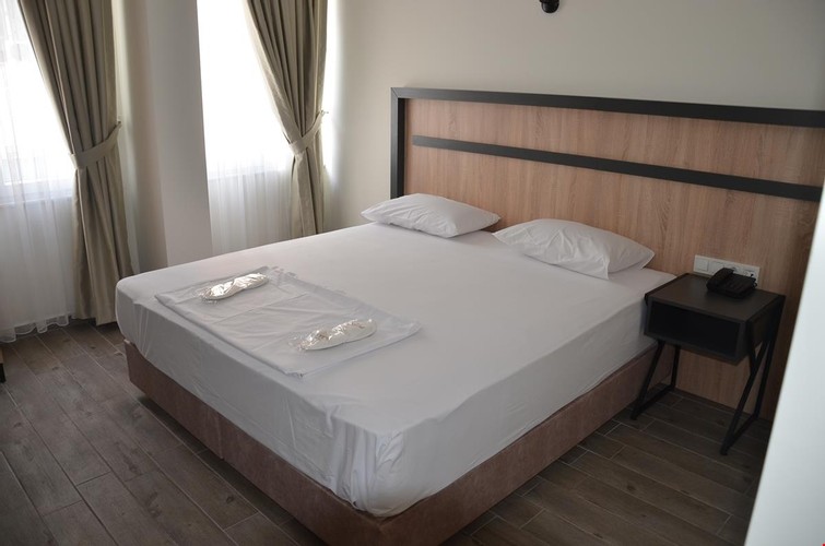 Deluxe Tek Kişilik Oda (1 Kişilik)