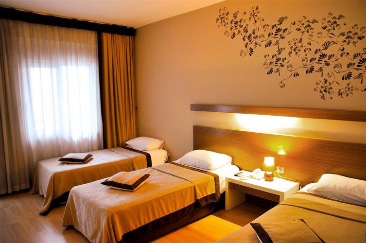 Deluxe Oda (3 Kişilik)