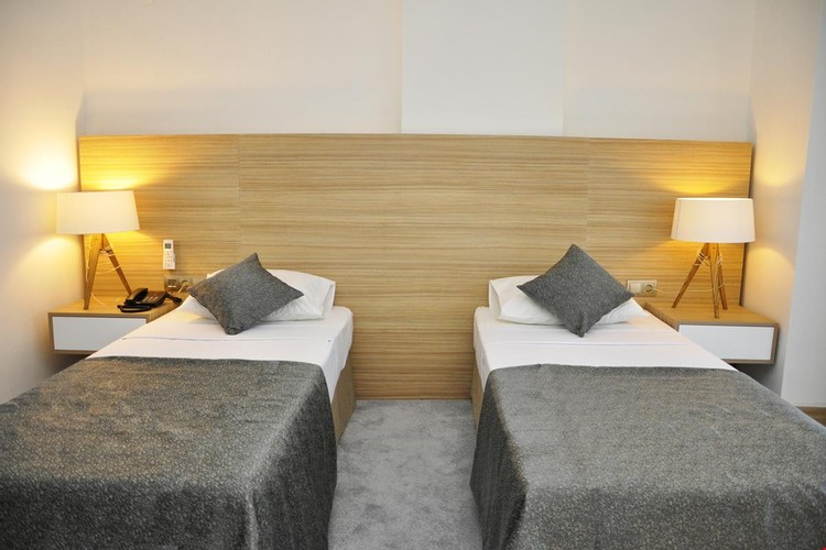 İki Ayrı Yataklı Oda