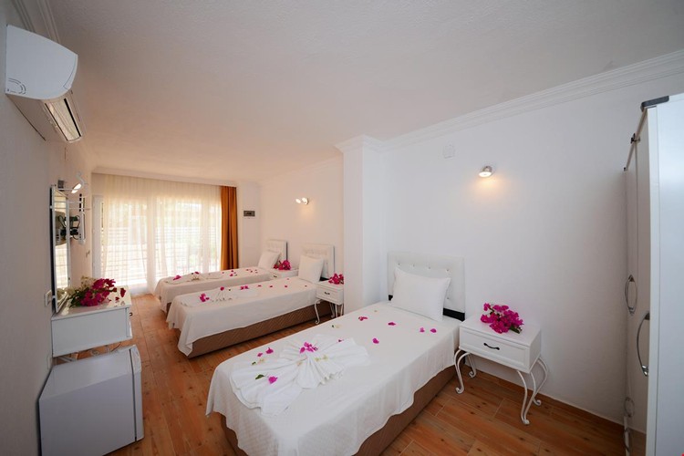 Standard Room (3 Person)