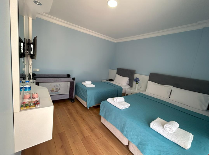 Family Room, Partial Sea View