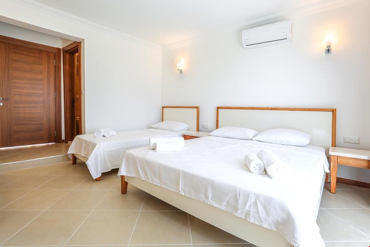 Standart Oda, Kısmi Deniz Manzaralı (3 Kişilik)