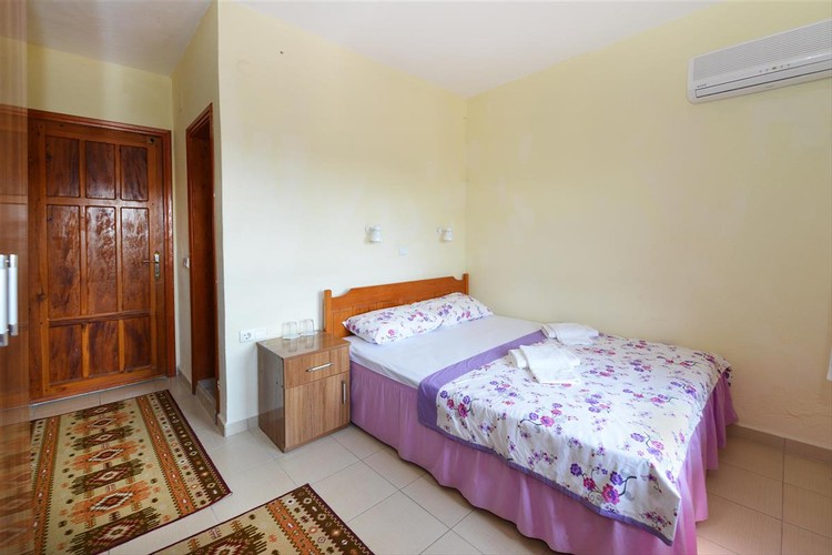 Standard Room (1 Person)