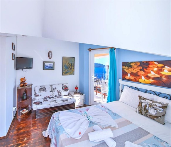 Balkonlu Deniz Manzaralı Oda 201