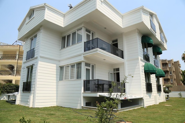 Apart, Bahçe Manzaralı (Balkonlu)