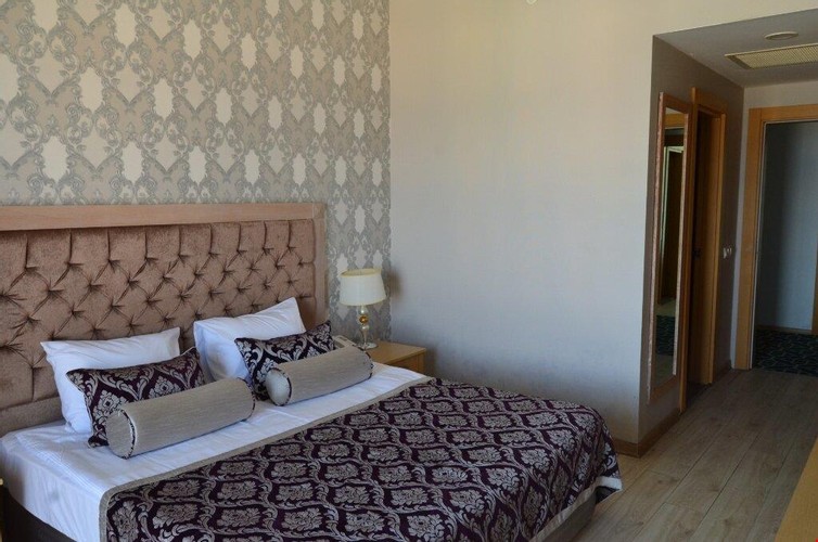 Standart Oda, Kara Manzaralı