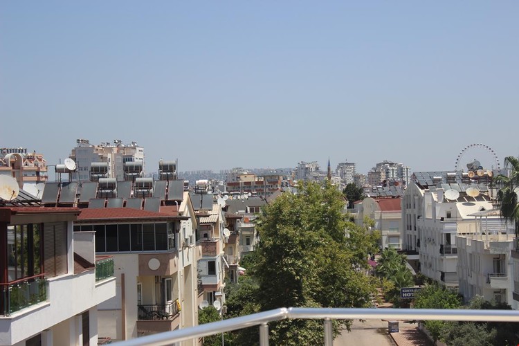 303 - Apart, Şehir Manzaralı (Teraslı)