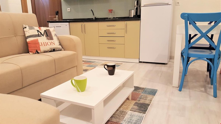 Luxury Room, Land View