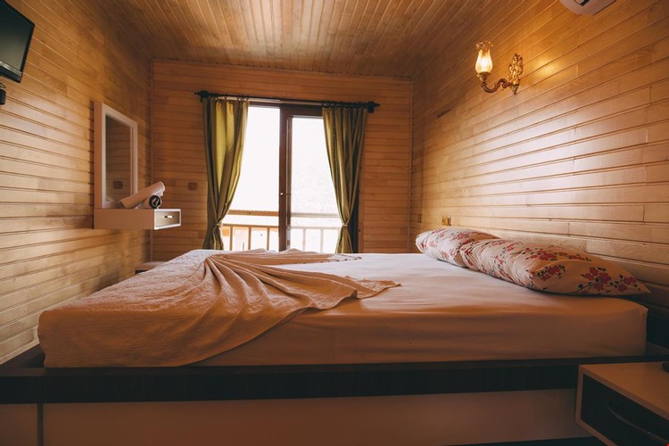 Honeymoon Suite Room