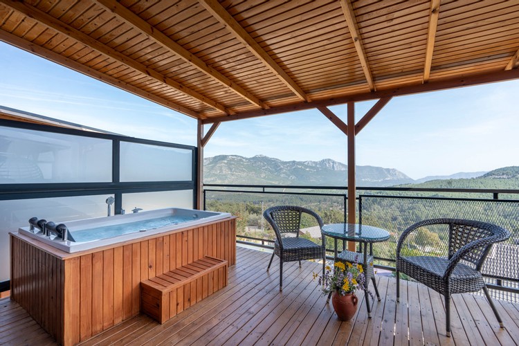 Deluxe Bungalov 1+1, Dağ Manzaralı, Jakuzi Ve Veranda