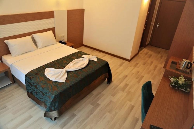 Standart Oda, Kara Manzaralı