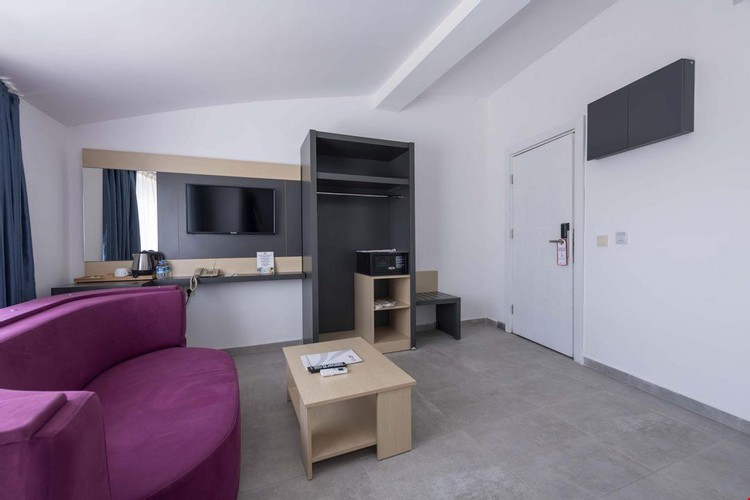 Terrace Room (Terrace)