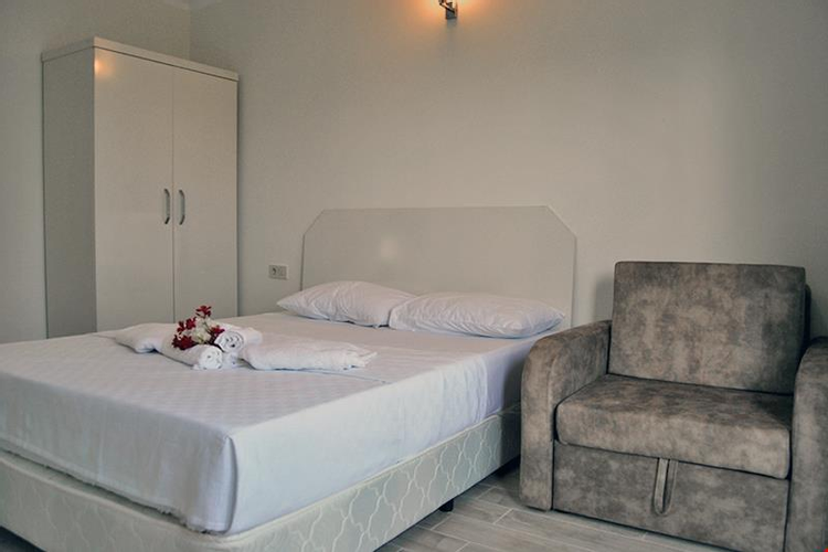 Standart Oda, Havuz Manzaralı