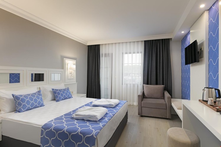 Standard Room, Land View