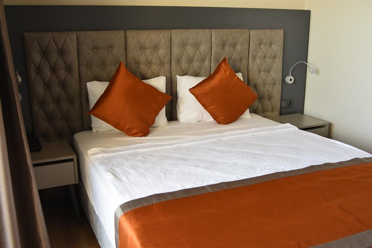 Standart Oda, Havuz Manzaralı