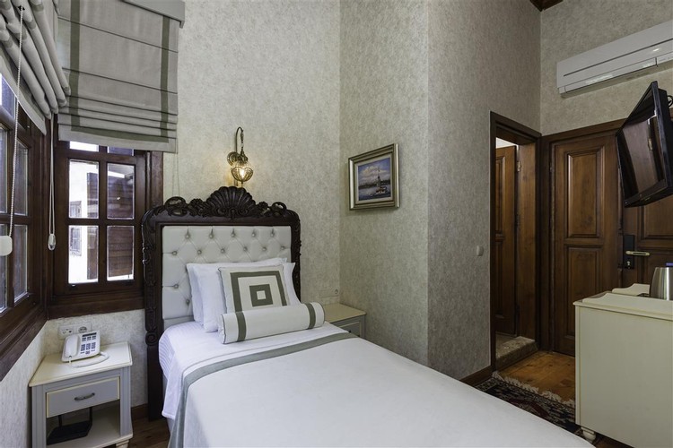 Superior Tek Kişilik Oda (1 Kişilik)