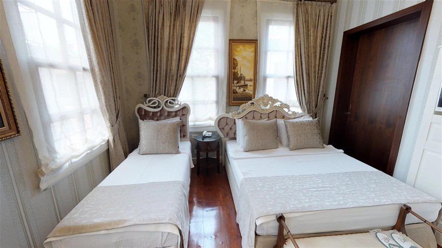 Superior Room (3 Person)