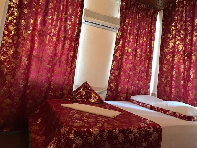 Economy Room (3 Person)