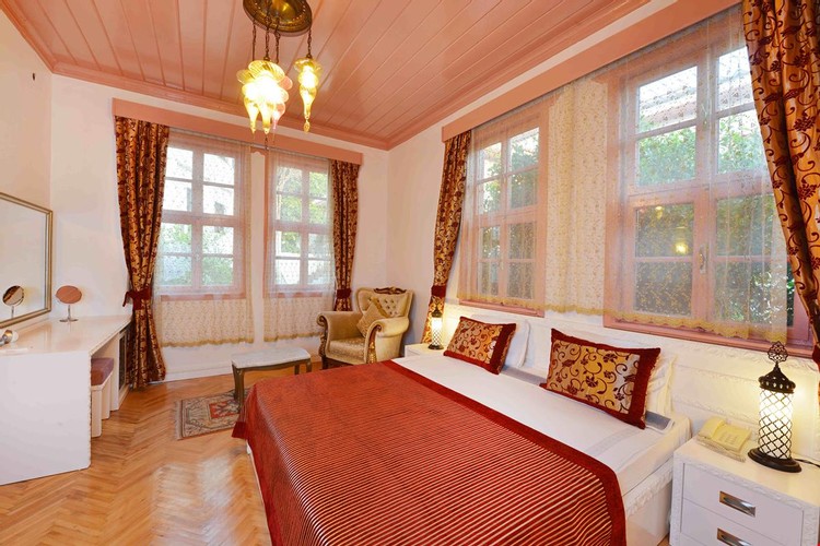 Standart Oda, Bahçe Manzaralı