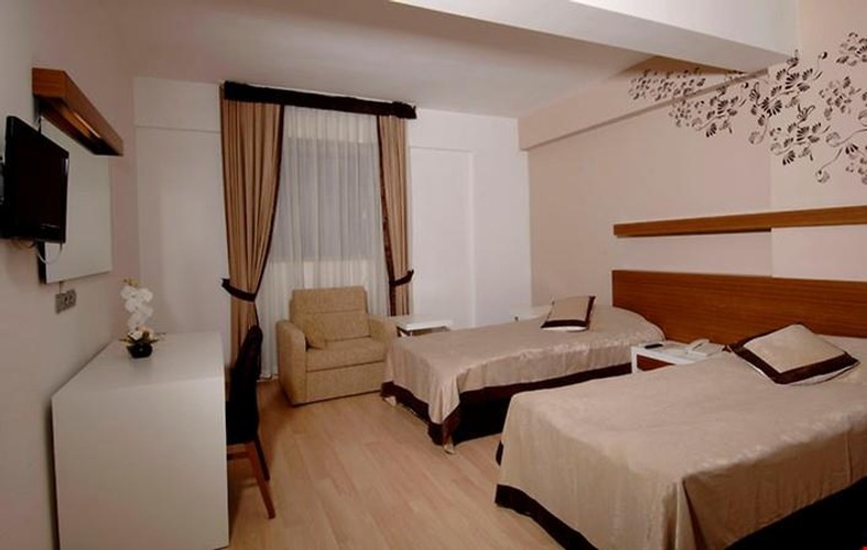 Deluxe Iki Ayrı Yataklı Oda