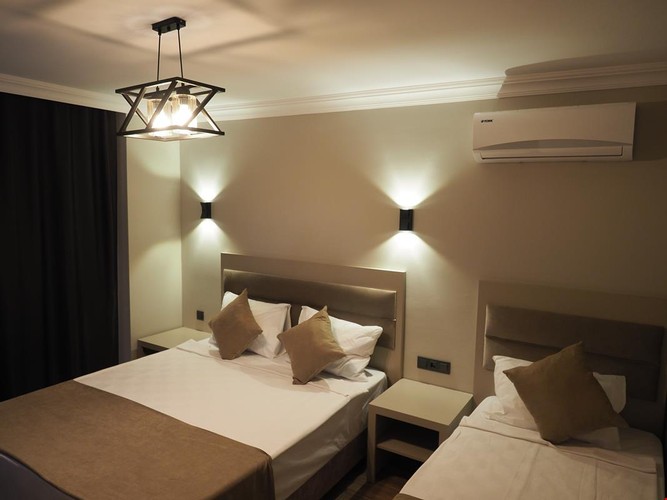 Family Room (3 Person)