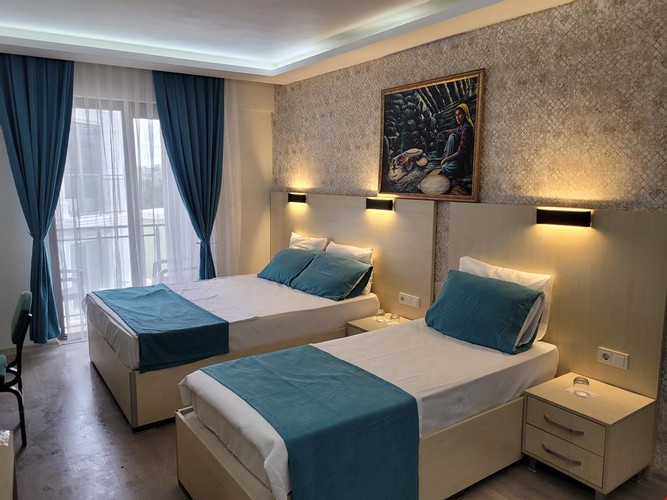 Standart Oda, Kara Manzaralı