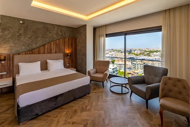 Standard Room, Land View