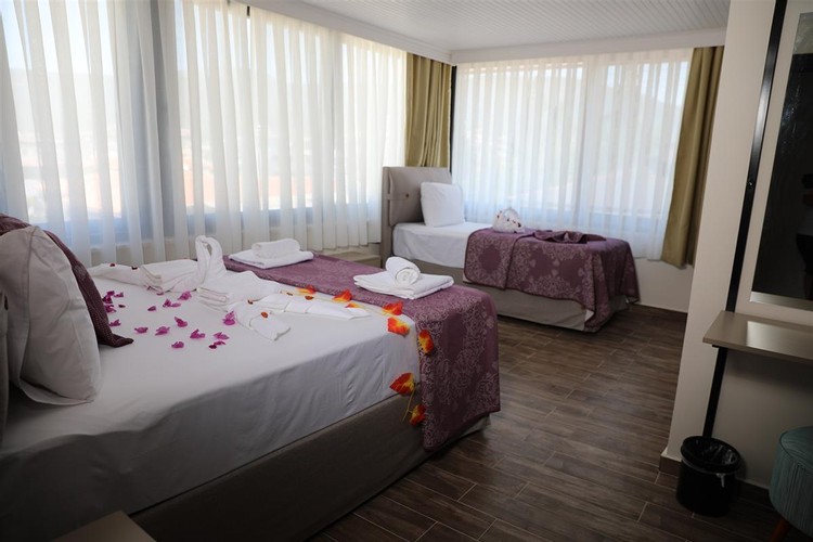 Comfort Suite Room, Sea View (3 Person)