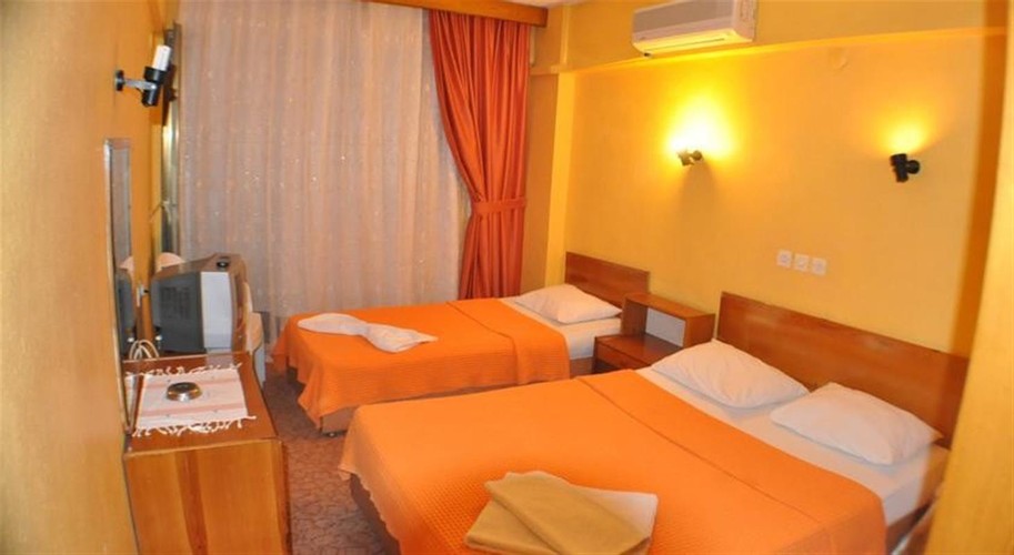 Standard Room (3 Person)