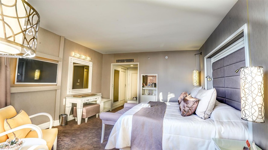 Standart Oda, Kara Manzaralı