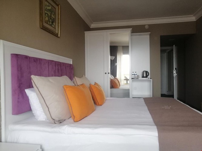 Standard Room, Land View