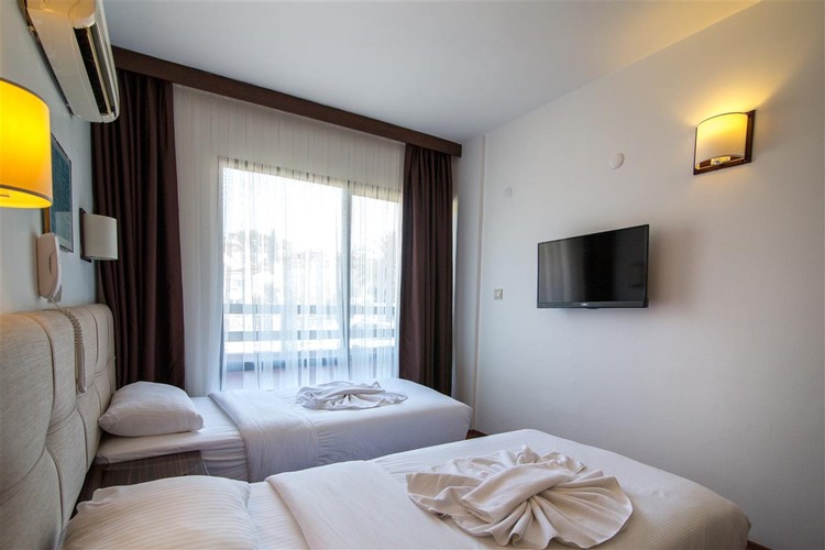 Standard Room, Land View