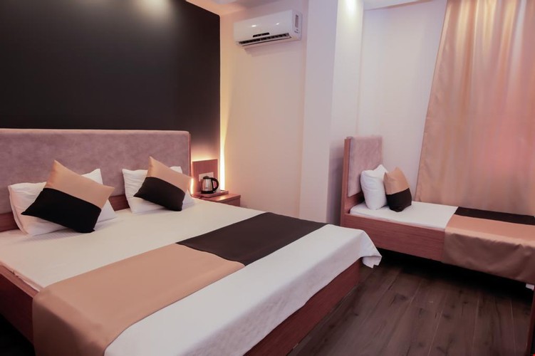 Standard Room, Land View