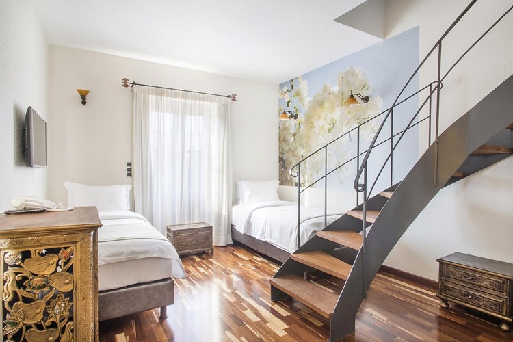 Aile Suit Dubleks Odası (Balkonlu)