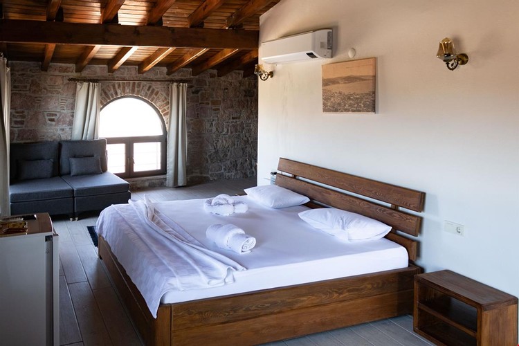 Terrace Room (Terrace)