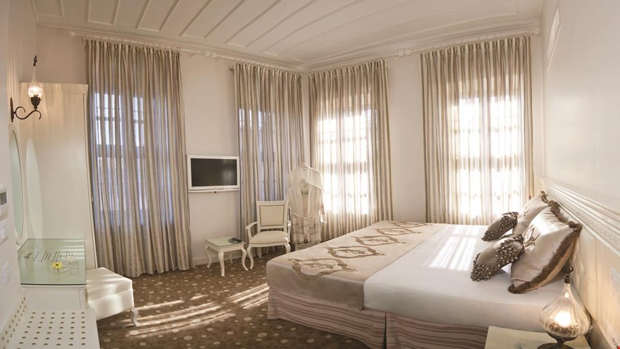 Superior Room (Balcony)