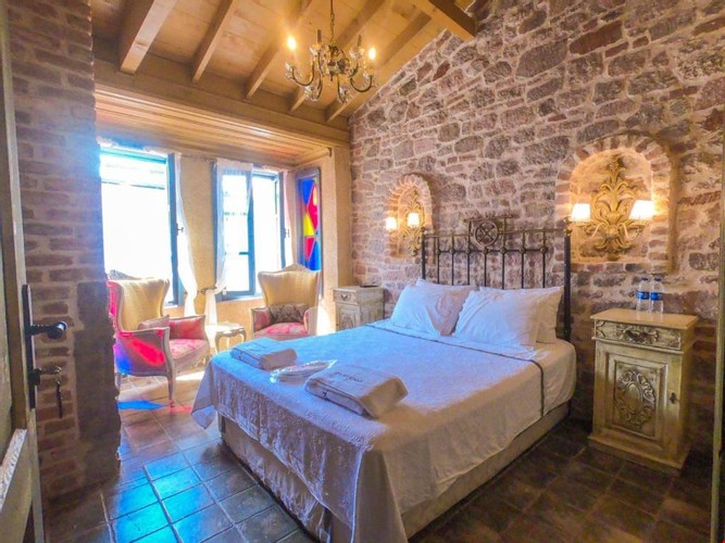 Deluxe Room, Land View