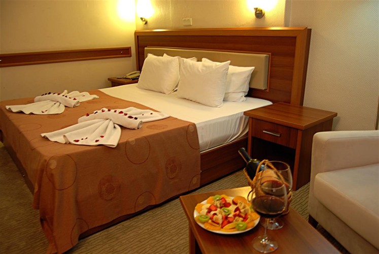 Deluxe Single Room (1 Person)