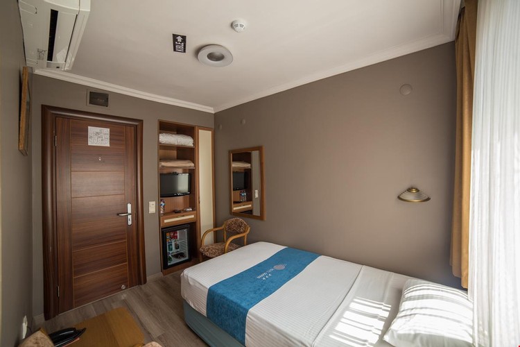 Economy Room (1 Person)