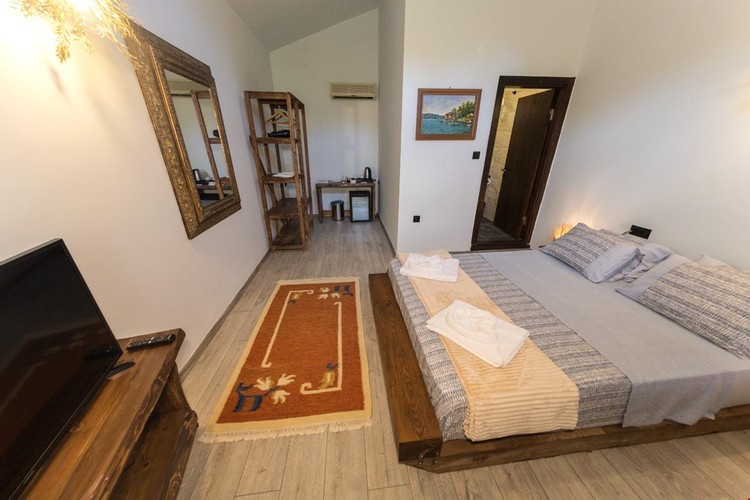 Deluxe Superior Room