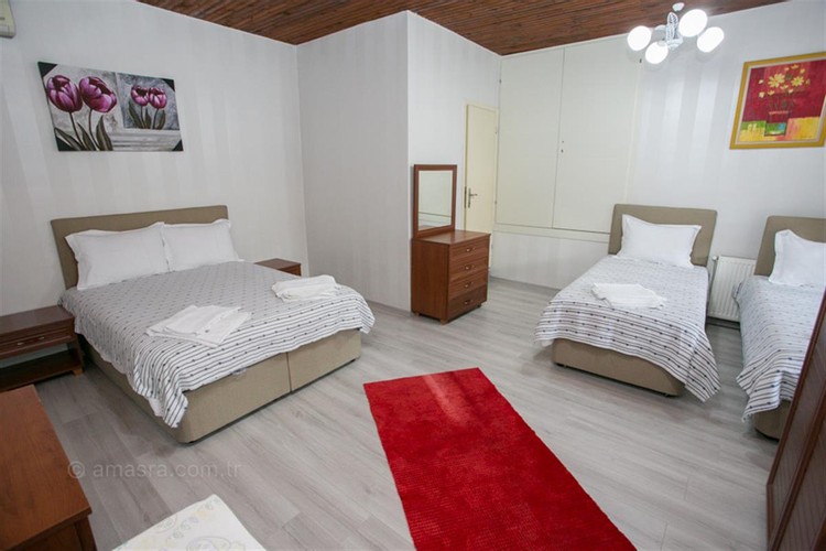 Standard Room (4 Person)
