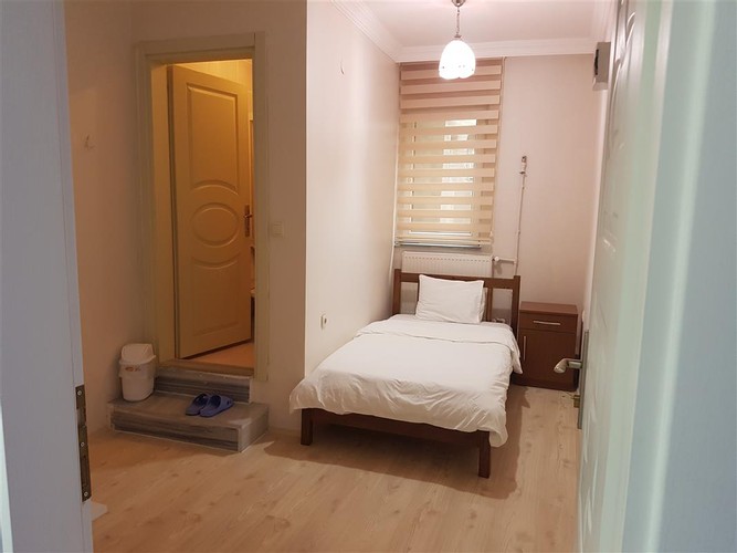 Economy Room (1 Person)